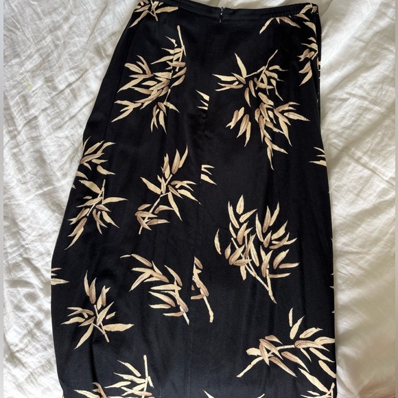 Vintage Signature by Jerell Made in USA Black and Cream Leaf Maxi Skirt - Picture 6 of 7